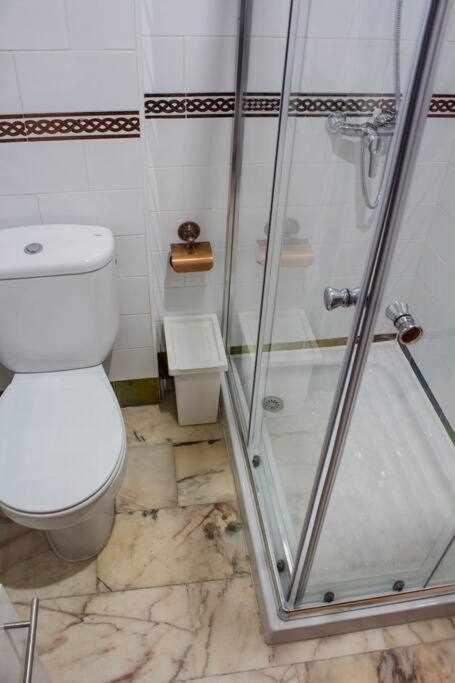 Atico Con Piscina Junto Catedral De Sevilla Bagian luar foto